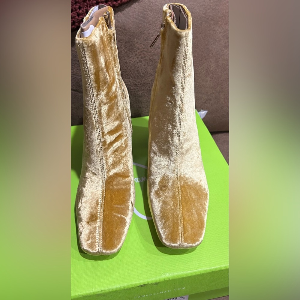 NIB- Sam Edelman Gold Velvet Heeled Boots Size 7M (See flaw on boot)
